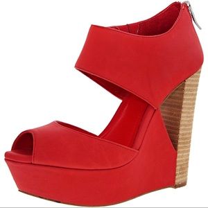 NWT Cutout Wedges BCBGeneration
